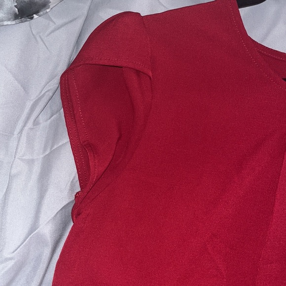 Burgundy front gather at neck, cap sleeve blouse. Size 12 - Picture 3 of 4